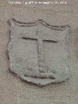 Casa de la Calle Griales n 23. Escudo con la Cruz del Calvario