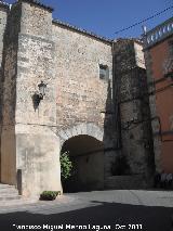 Iglesia de San Pedro Apstol. Parte trasera de la Iglesia y tnel