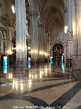 Catedral del Salvador. Naves del evangelio