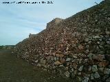 Castillo de Alarcos. Foso y talud norte