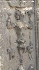 Sacra Capilla de El Salvador del Mundo. Detalle de la Portada de Santiago