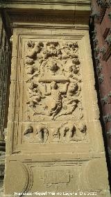 Sacra Capilla de El Salvador del Mundo. Interior de la jamba de la Portada Principal