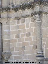 Casa de Las Torres. Conchas de Santiago y arranque de las columnas