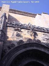 Iglesia de San Isidoro. Detalle de la portada derecha