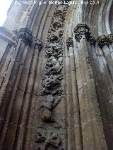 Iglesia de San Nicols de Bari. Cenefa y capiteles