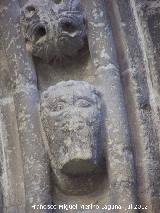 Iglesia de San Pablo. Portada de los Carpinteros. 