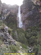 Cascada de la Osera. Al fondo la gran Cascada de la Osera y abajo a la izquierda la Cascada Segunda de la Osera