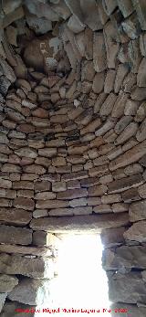 Caracol de la Terraza de los Prietos. Bveda y puerta