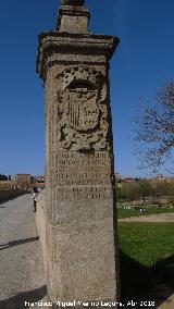 Puente Romano. Escudo e inscripcin