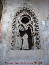 Catedral Vieja. Claustro. Hornacina del ala este