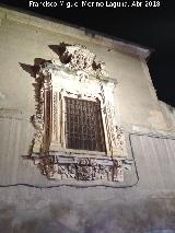 Iglesia de Santa Mara de los Caballeros. Ventana camarn barroca