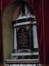 Escuelas Mayores. Capilla. Cenotafio de Fray Luis de Len