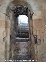 Cueva de Salamanca. Escalones de acceso a la cueva