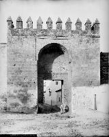 Puerta de Almodvar. Foto antigua