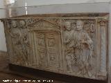 Alczar de los Reyes Catlicos. Sarcfago con representacin de la puerta de entrada al Hades III d.C.