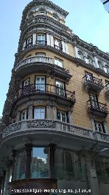 Edificio Hotel de las Letras. Esquina de Gran Va con Virgen de los Peligros