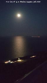 Luna. Desde el Mirador del Faro de Santa Pola con luna llena