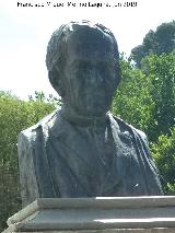 Monumento al Padre Manjn. Busto