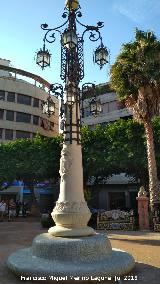 Farola de la Plaza Nueva. 