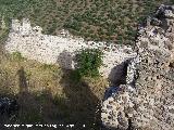 Muralla de la aldea medieval de La Espinareda. Adarve y almenas