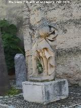 Alcázar de Jerez. Monumento a Alfonso X El Sabio.