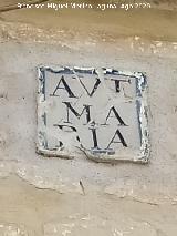 Casa de la Calle San Teodomiro n� 11. Azulejo del Ave Mar�a
