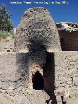 Oppidum del Cerro de la Cruz. Horno ibero reconstruido