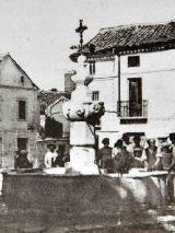 Fuente de las Cadenas. Foto antigua