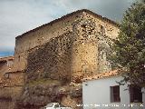 Iglesia de Santiago Apstol. Apoyada en la muralla