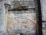 Catedral de Baeza. Fachada Principal. Arco de la ampliacin junto a las Casas Consistorial Altas