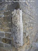 Catedral de Baeza. Torre. Columna de mrmol reutilizada