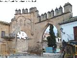 Arco de Villalar y Puerta de Jan. 