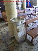 Iglesia del Salvador. Pila de agua bendita
