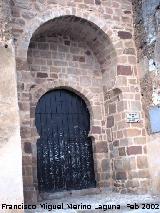 Castillo de Baos de la Encina. Puerta principal