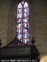 Catedral de Valencia. Puerta del Palau. Vidriera