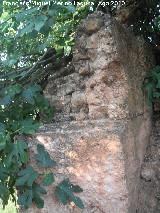 Castillo de Cardete. Grosor de la muralla