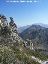 Cerro Salto de la Yegua. Al fondo el Cerro Calar