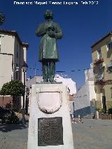 Monumento a Almendros Aguilar. 