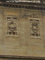 Mezquita Catedral. Torre Campanario. Escudos