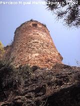 Castillo de los Duques de Alburquerque. Torren de la izquierda de la fachada