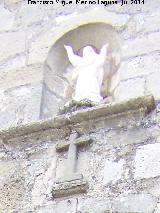 Iglesia de la Asuncin. Hornacina y cruz