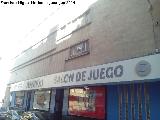 Cines Avenida. Lateral