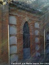 Cementerio de San Eufrasio. Panten de ladrillo