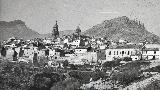 Calle Adarves Bajos. Foto antigua. Archivo IEG