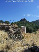 Aldea Los Goldines. Caseta de luz