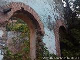 Ermita de Jabalcuz. Ventana izquierda y portada