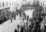 Calle Bernab Soriano. Bocineros y soldados romanos 1955