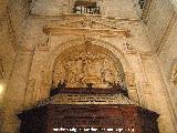 Catedral de Jan. Fachada Interior. Relieve de la Puerta de los Fieles