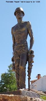 Monumento al Minero del Centenillo. Estatua