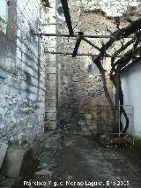 Muralla de Jan. Torren del Arco. Base del torren a intramuros